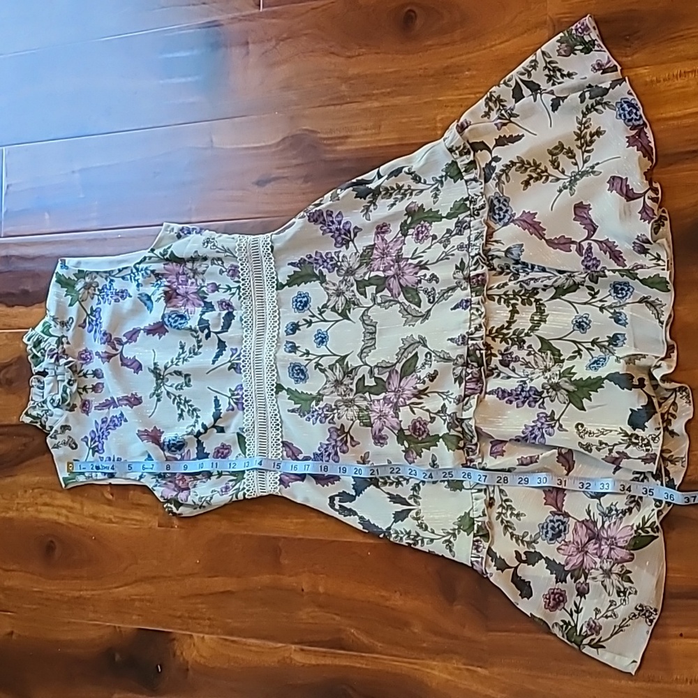 ๐Host Pick๐ Donna Morgan Ruffle Neck Floral Sleeveless Dress With Cutout - Picture 6 of 11